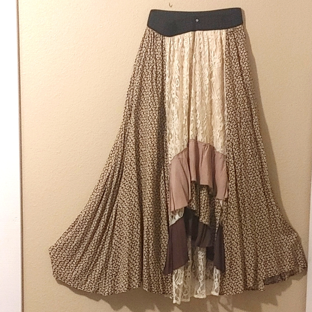 Ankle length Boho skirt with ruffled panels and el